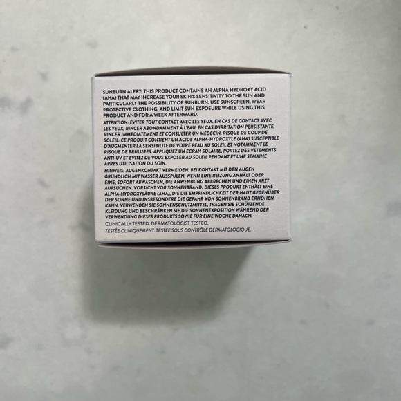 Goop Beauty Microderm Instant Glow Exfoliator- New! - Picture 6 of 7